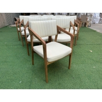 ghế gỗ nhà hàng khách sạn